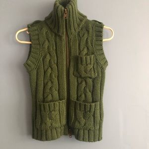 Knit vest olive size small